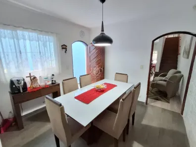 Sobrado com 4 Quartos à venda, 265m² no Jardim Guapituba, Mauá
