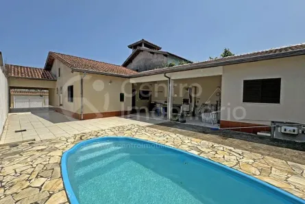 Casa com 2 Quartos à venda, 149m² no Jardim Beira-Mar, Peruíbe