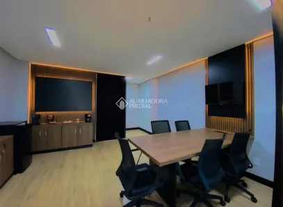 Sala Comercial à venda, 42m² no Cristo Redentor, Porto Alegre