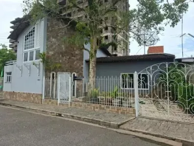 Casa de Condomínio com 4 Quartos à venda, 180m² no Coqueiro, Ananindeua