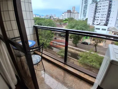 Apartamento com 3 Quartos para alugar, 136m² no Pompéia, Santos