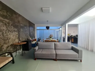 Casa com 3 Quartos à venda, 75m² no Vale do Sol, Nova Lima