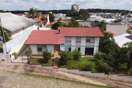 Casa com 4 Quartos à venda, 260m² no Lucas Araújo, Passo Fundo