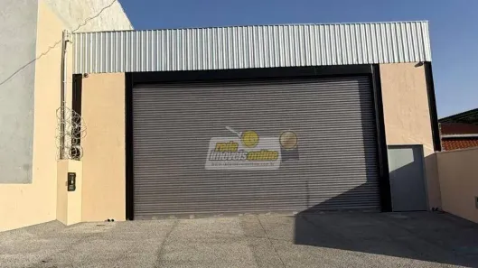 Galpão/Depósito/Armazém para venda ou aluguel, 330m² no Recreio dos Bandeirantes, Uberaba