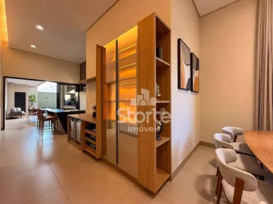 Casa de Condomínio com 4 Quartos à venda, 215m² no Jardim Botânico, Uberlândia