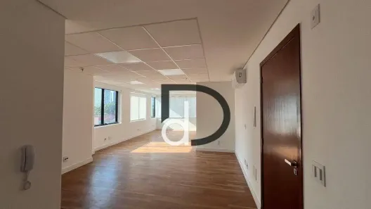 Sala Comercial para alugar, 300m² no Vila Cordeiro, São Paulo