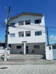 Prédio Comercial com 14 Quartos à venda, 450m² no Barreiros, São José