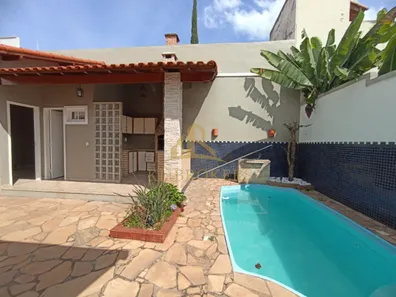 Casa com 3 Quartos à venda, 210m² no Jardim Amália, Volta Redonda
