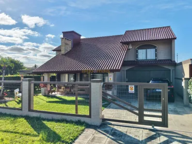 Casa com 4 Quartos à venda, 194m² no Centro, Xangri-Lá