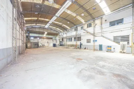 Galpão/Depósito/Armazém para alugar, 750m² no Jacarezinho, Rio de Janeiro