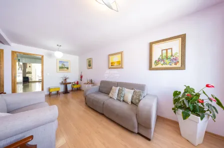 Casa com 3 Quartos à venda, 234m² no Porto das Laranjeiras, Araucária