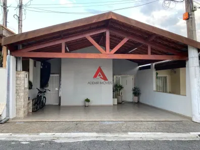 Casa de Condomínio com 3 Quartos à venda, 150m² no Parque Califórnia, Jacareí