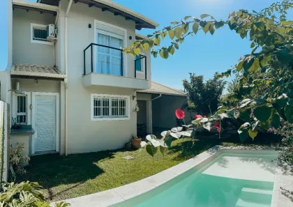 Sobrado com 3 Quartos à venda, 155m² no Rio Tavares, Florianópolis