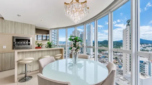 Apartamento com 3 Quartos para alugar, 128m² no Centro, Balneário Camboriú