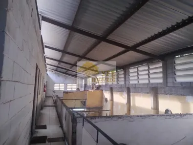 Galpão/Depósito/Armazém à venda, 300m² no Jardim Monte Alegre, São Paulo