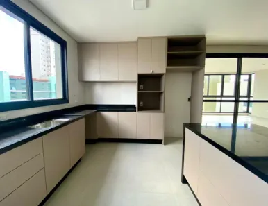 Apartamento com 3 Quartos para alugar, 204m² no Centro, Cascavel