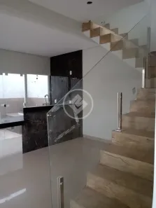 Sobrado com 3 Quartos à venda, 94m² no Novo Mundo, Uberlândia