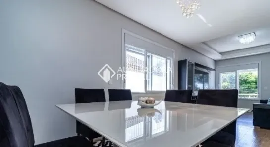 Casa com 4 Quartos à venda, 259m² no Vila Ipiranga, Porto Alegre