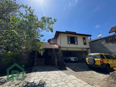 Casa de Condomínio com 5 Quartos à venda, 268m² no Cascatinha, Nova Friburgo