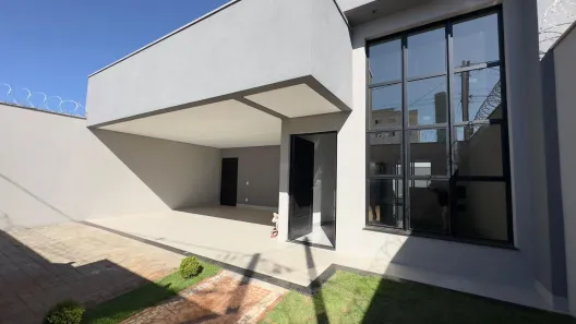 Casa com 3 Quartos à venda, 163m² no Novo Mundo, Uberlândia