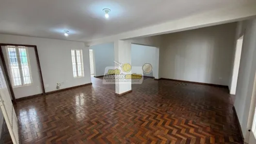 Casa com 4 Quartos para alugar, 267m² no São Benedito, Uberaba