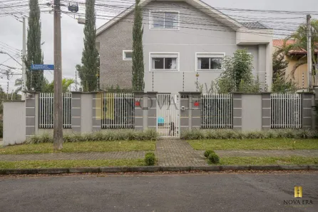 Casa com 3 Quartos à venda, 315m² no São Lourenço, Curitiba