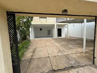 com 5 Quartos para alugar, 294m² no Jóquei, Teresina