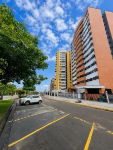 Apartamento com 3 Quartos para alugar, 95m² no Calhau, São Luís