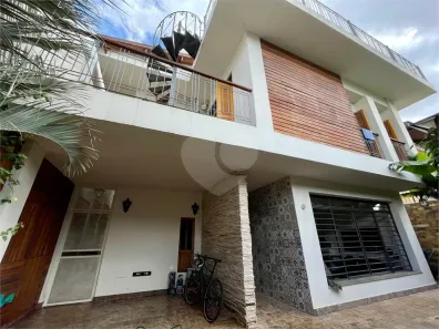 Sobrado com 4 Quartos à venda, 410m² no Granja Julieta, São Paulo