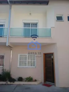 Sobrado com 2 Quartos à venda, 83m² no Jardim Brasil, Caraguatatuba