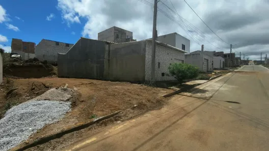 Lote/Terreno à venda, 140m² no Zabelê, Vitória da Conquista