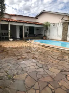Casa com 3 Quartos à venda, 218m² no Cidade Jardim, Uberlândia