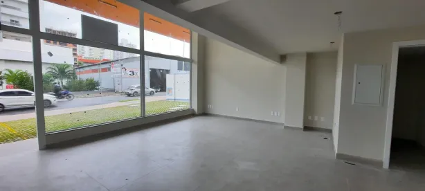 Ponto Comercial para alugar, 79m² no Estreito, Florianópolis