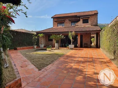 Sobrado com 4 Quartos à venda, 293m² no Praia dos Sonhos, Itanhaém