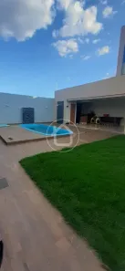 Sobrado com 3 Quartos à venda, 250m² no Vila Taquarussu, Campo Grande
