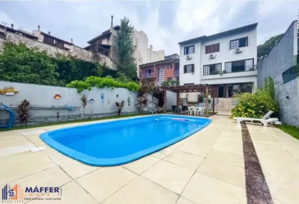 Casa com 5 Quartos à venda, 350m² no Cristal, Porto Alegre