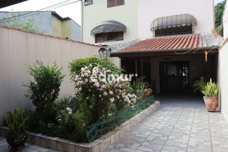 Sobrado com 4 Quartos à venda, 314m² no Vila Pires, Santo André