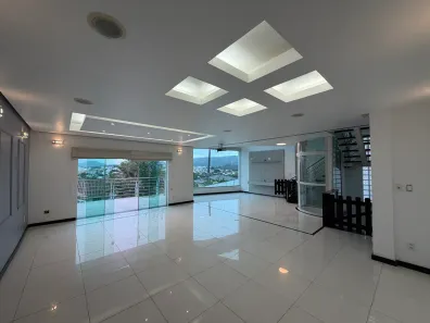 Casa de Condomínio com 4 Quartos para venda ou aluguel, 475m² no Jacarepaguá, Rio de Janeiro