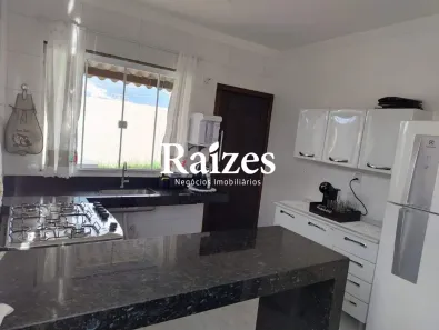 Casa com 3 Quartos à venda, 95m² no Jardim Ipanema, Uberlândia