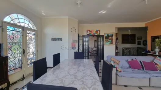 Casa com 4 Quartos à venda, 320m² no Jardim Terras de São João, Jacareí