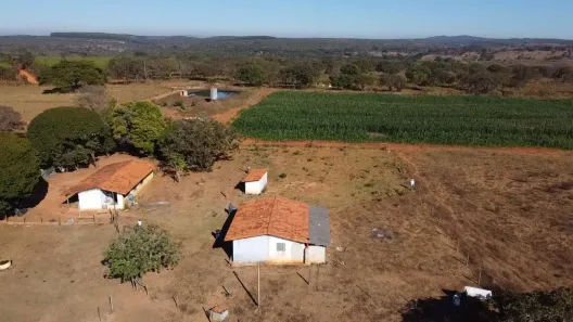 Fazenda/Sítio com 3 Quartos à venda, 121000m² no , Cordisburgo