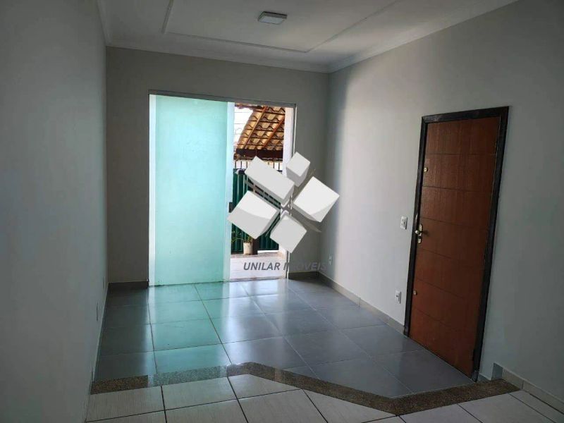 Casa com 3 quartos — Santa Mônica, Belo Horizonte
