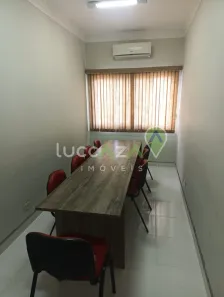 Sala Comercial para alugar, 25m² no Jardim Santa Maria, Jacareí