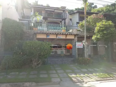 Casa com 4 Quartos à venda, 385m² no Camboinhas, Niterói