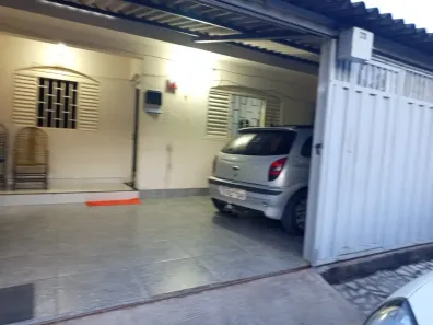 Casa com 3 Quartos à venda, 130m² no Santa Maria, Brasília