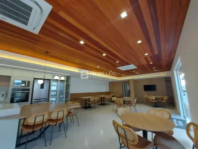 Apartamento com 2 Quartos à venda, 57m² no Capoeiras, Florianópolis