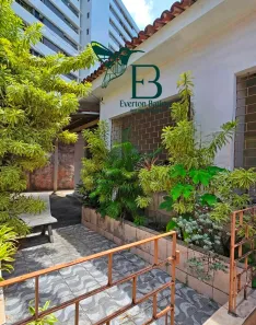 Casa com 3 Quartos à venda, 240m² no Casa Forte, Recife