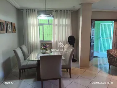 Casa com 4 Quartos para alugar, 200m² no Centro de Vila Velha, Vila Velha