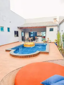 Casa com 3 Quartos à venda, 270m² no Santa Mônica, Uberlândia