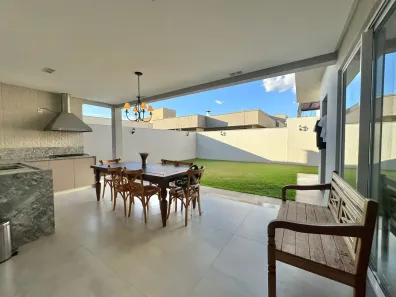 Casa de Condomínio com 4 Quartos à venda, 245m² no Residencial Goiânia Golfe Clube, Goiânia